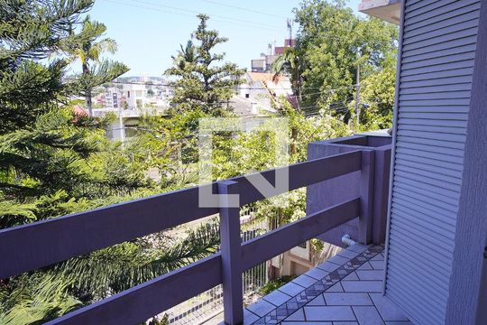 Varanda do quarto 1 de casa para alugar com 3 quartos, 350m² em Chácara das Pedras, Porto Alegre