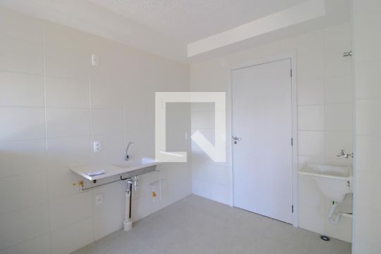 Cozinha de apartamento para alugar com 2 quartos, 34m² em Socorro, São Paulo