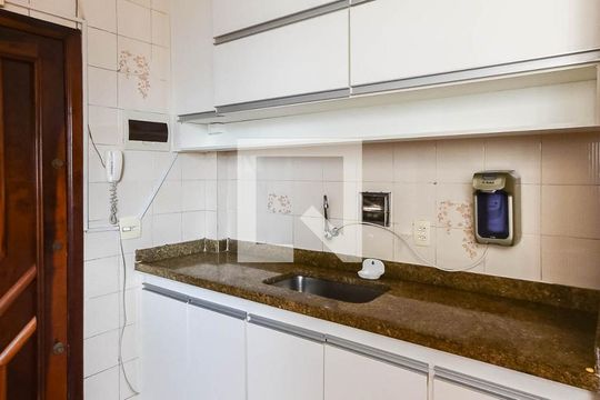 Cozinha de apartamento para alugar com 1 quarto, 43m² em Andaraí, Rio de Janeiro