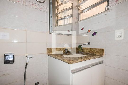 Banheiro de apartamento para alugar com 1 quarto, 43m² em Andaraí, Rio de Janeiro