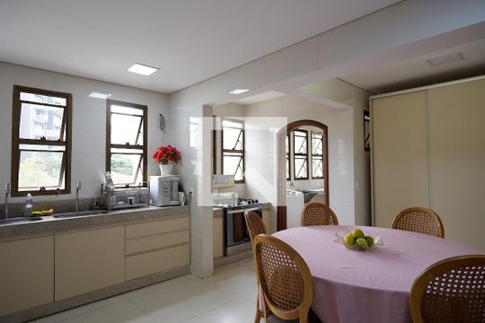 Cozinha de apartamento à venda com 4 quartos, 240m² em Funcionários, Belo Horizonte