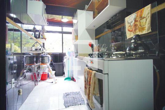 Cozinha de apartamento à venda com 1 quarto, 43m² em Morro Santana, Porto Alegre