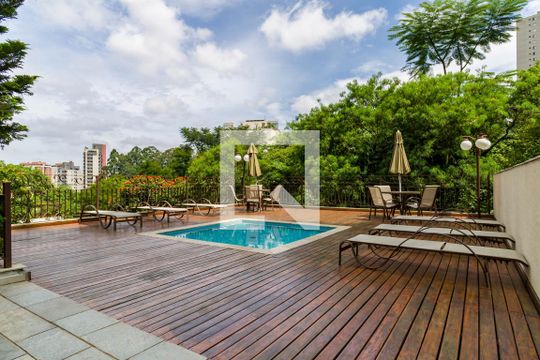 Área comum de apartamento à venda com 4 quartos, 169m² em Vila Suzana, São Paulo