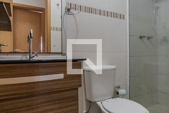 Banheiro de apartamento para alugar com 2 quartos, 52m² em Jardim Carvalho, Porto Alegre