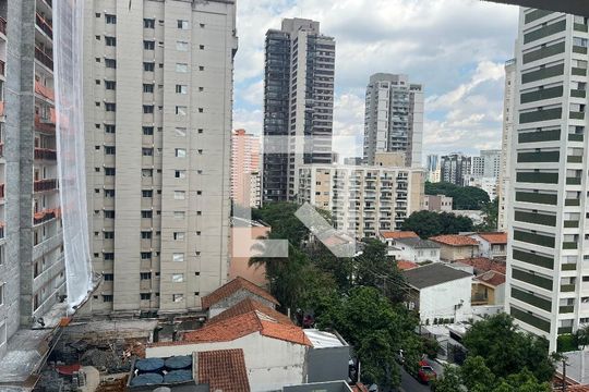 Quarto vista de apartamento para alugar com 1 quarto, 31m² em Pompeia, São Paulo