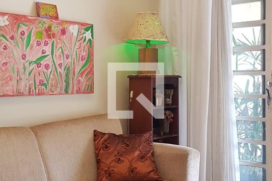 Sala de casa para alugar com 3 quartos, 178m² em Campo Belo, São Paulo