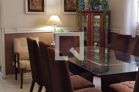 Sala de casa para alugar com 3 quartos, 178m² em Campo Belo, São Paulo