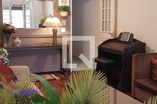 Sala de casa para alugar com 3 quartos, 178m² em Campo Belo, São Paulo