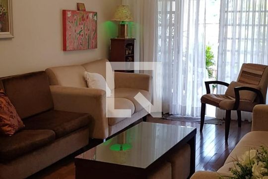 Sala de casa para alugar com 3 quartos, 178m² em Campo Belo, São Paulo