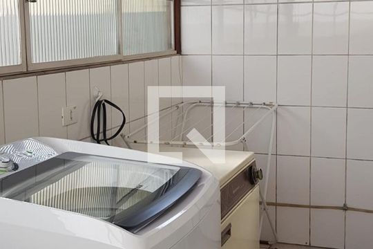 Lavanderia de casa para alugar com 3 quartos, 178m² em Campo Belo, São Paulo