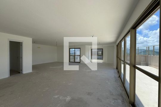 Sala de apartamento à venda com 4 quartos, 372m² em Barra da Tijuca, Rio de Janeiro