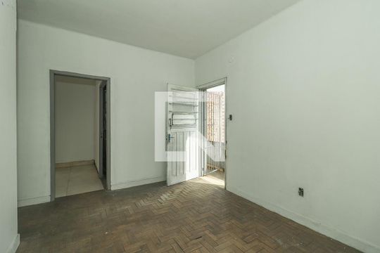 Sala 2 segundo piso de casa à venda com 4 quartos, 306m² em Bom Jesus, Porto Alegre