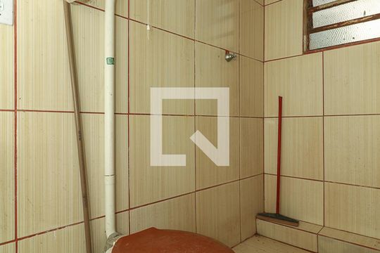 Banheiro de casa à venda com 4 quartos, 306m² em Bom Jesus, Porto Alegre