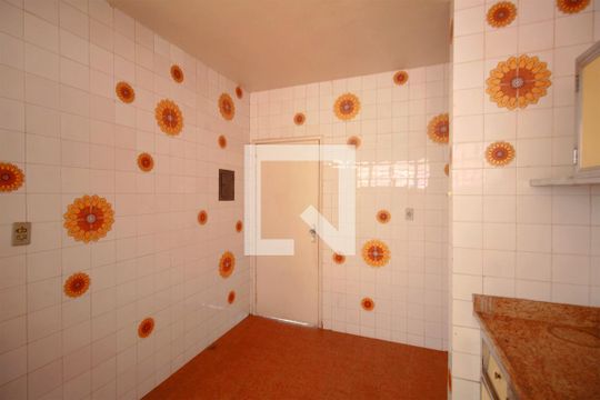 Cozinha de casa à venda com 5 quartos, 200m² em Cidade Nova, Belo Horizonte