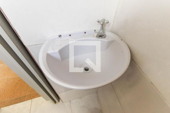 Banheiro de casa à venda com 1 quarto, 60m² em Jardim Norma, São Paulo