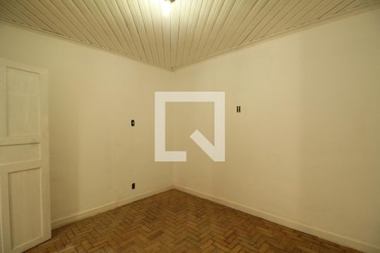 Quarto de casa para alugar com 1 quarto, 50m² em Vila Sonia, São Paulo