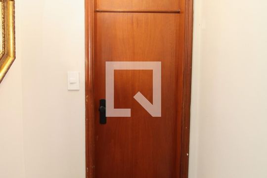 Lavabo de casa à venda com 4 quartos, 280m² em Jardim Guanca, São Paulo