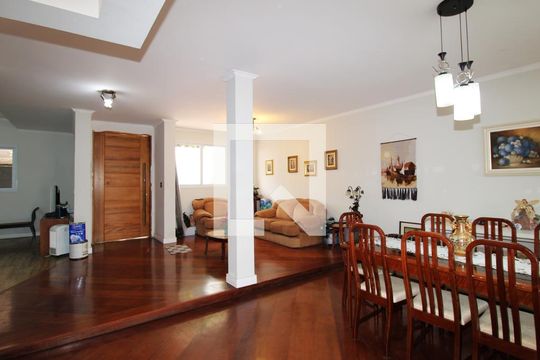 Casa à venda com 4 quartos, 280m² em Jardim Guanca, São Paulo