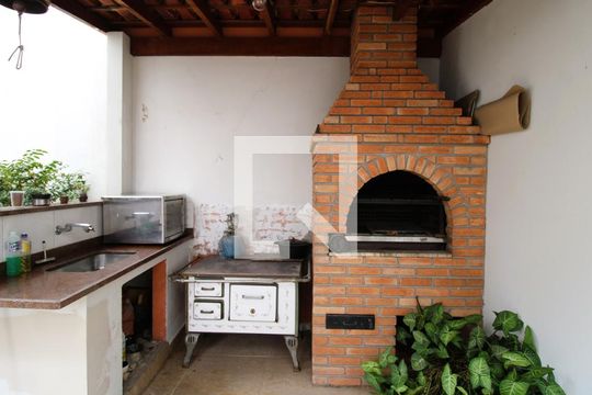 Quintal Gourmet de casa à venda com 4 quartos, 280m² em Jardim Guanca, São Paulo