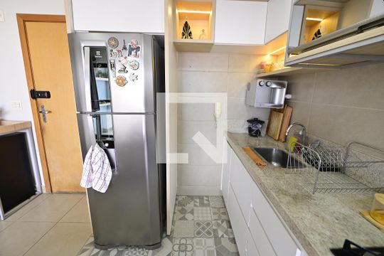 Cozinha de apartamento à venda com 2 quartos, 60m² em Setor Marista, Goiânia