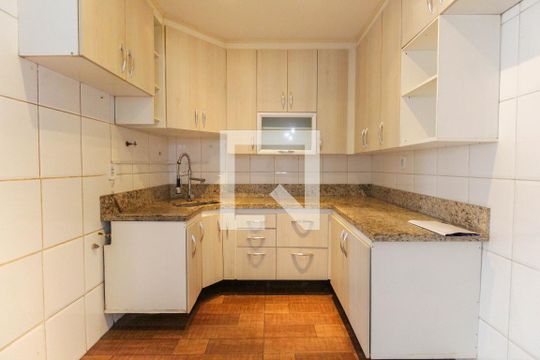 Cozinha de apartamento para alugar com 2 quartos, 67m² em Cidade Antônio Estêvão de Carvalho, São Paulo