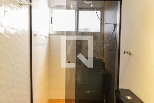 Banheiro de apartamento para alugar com 2 quartos, 67m² em Cidade Antônio Estêvão de Carvalho, São Paulo