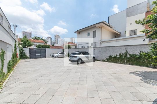 Estacionamento de kitnet/studio à venda com 1 quarto, 60m² em Brooklin, São Paulo