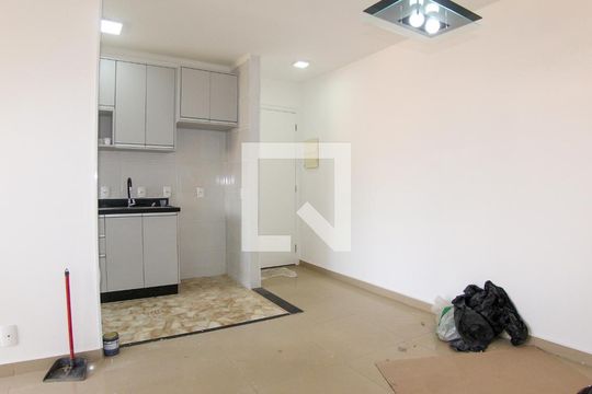 Apartamento à venda com 3 quartos, 69m² em Sítio da Figueira, São Paulo