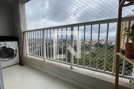 Varanda de apartamento para alugar com 2 quartos, 42m² em Parque Pinheiros, São Paulo