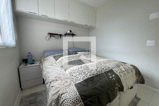 Quarto 1 de apartamento para alugar com 2 quartos, 42m² em Parque Pinheiros, São Paulo