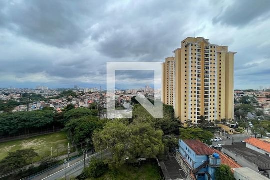 Vista de apartamento para alugar com 2 quartos, 42m² em Parque Pinheiros, São Paulo