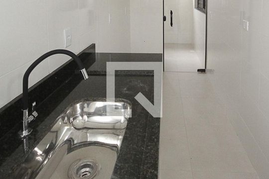 Cozinha de apartamento para alugar com 2 quartos, 55m² em Jardim Independência (são Paulo), São Paulo