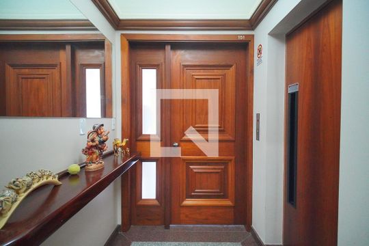 Entrada de apartamento à venda com 4 quartos, 221m² em Centro, Novo Hamburgo
