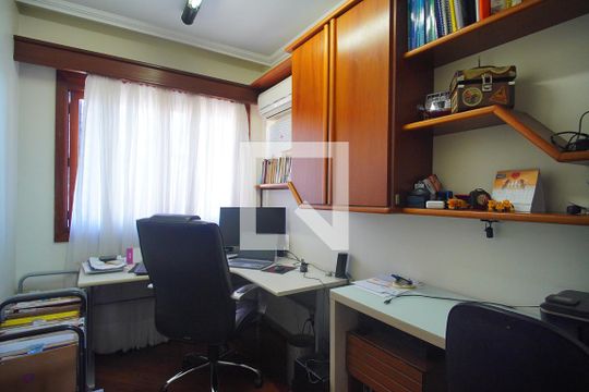Quarto 2 de apartamento à venda com 4 quartos, 221m² em Centro, Novo Hamburgo