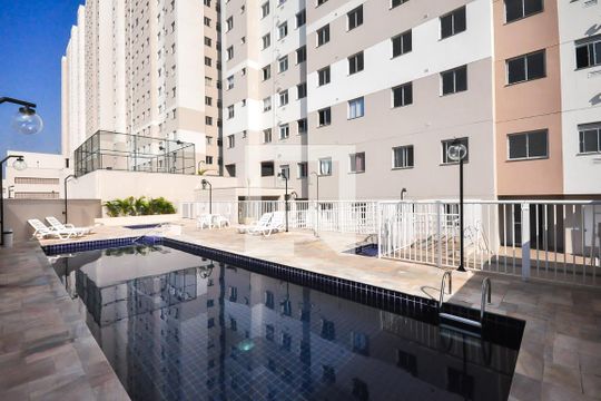 Piscina de apartamento para alugar com 2 quartos, 42m² em Parque Arariba, São Paulo