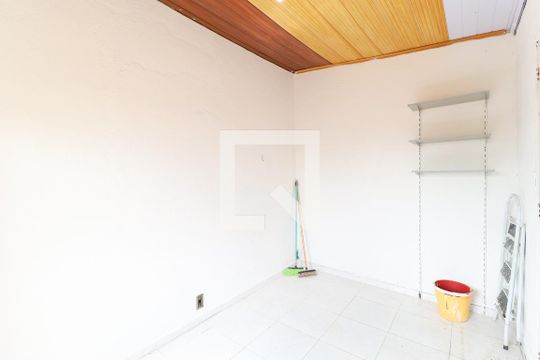 Quarto de Serviço de casa para alugar com 2 quartos, 70m² em Vila Albertina, São Paulo