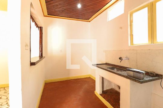 Cozinha de casa para alugar com 2 quartos, 70m² em Vila Albertina, São Paulo