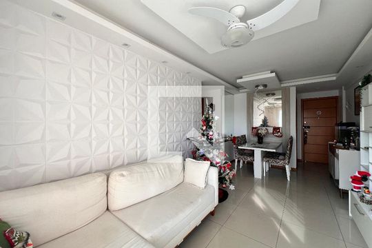 Sala de apartamento à venda com 2 quartos, 68m² em Taquara, Rio de Janeiro