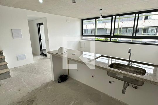 Sala de apartamento à venda com 3 quartos, 155m² em Vila Ipojuca, São Paulo