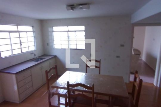Sala e Cozinha de casa à venda com 2 quartos, 200m² em Jardim Pacaembu, Jundiaí
