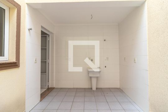Área de Serviço de casa à venda com 2 quartos, 90m² em Parque Peruche, São Paulo