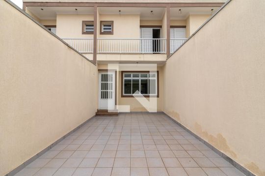 Garagem de casa à venda com 2 quartos, 90m² em Parque Peruche, São Paulo