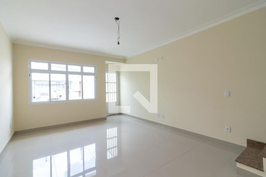 Casa à venda com 2 quartos, 90m² em Parque Peruche, São Paulo