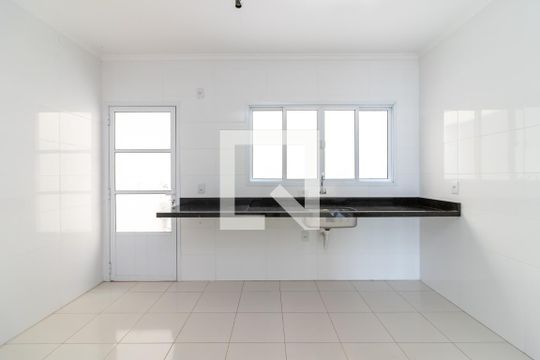 Cozinha de casa à venda com 2 quartos, 90m² em Parque Peruche, São Paulo