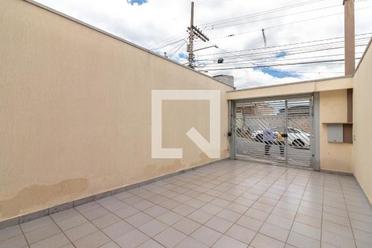 Garagem de casa à venda com 2 quartos, 90m² em Parque Peruche, São Paulo