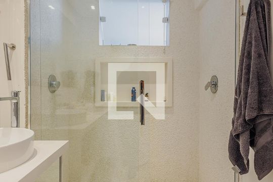 Banheiro da Suíte de apartamento à venda com 3 quartos, 270m² em Jardim Paulista, São Paulo