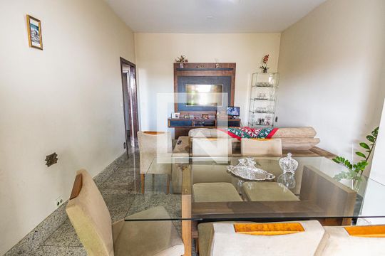 Casa para alugar com 2 quartos, 141m² em Alípio de Melo, Belo Horizonte