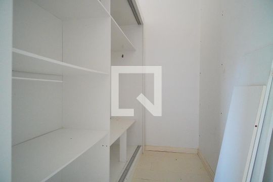 Closet de casa à venda com 1 quarto, 145m² em Higienópolis, Porto Alegre