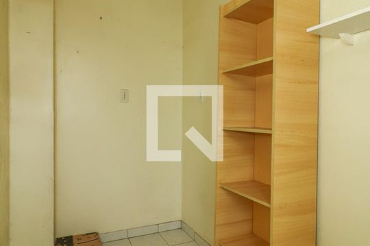 Quarto de Serviço de apartamento à venda com 2 quartos, 70m² em Floresta, Porto Alegre