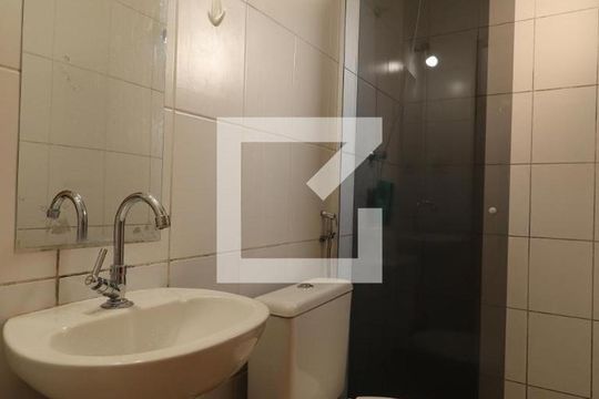 Banheiro de apartamento para alugar com 2 quartos, 55m² em Jardim Itau, Ribeirão Preto
